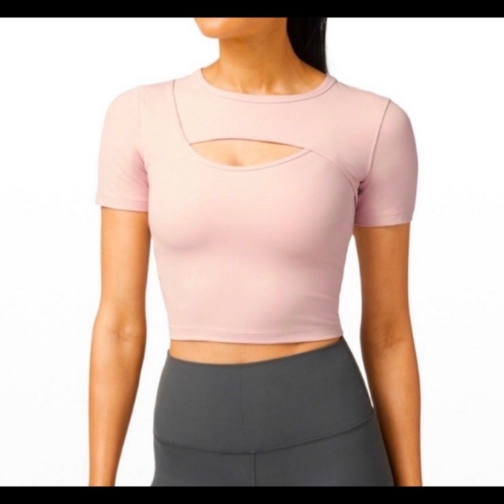 LULULEMON TOP